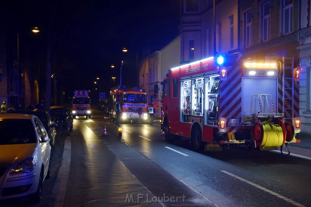 Feuer Hinterhof Garagen Koeln Hoehenberg Olpenerstr P002.JPG - Miklos Laubert